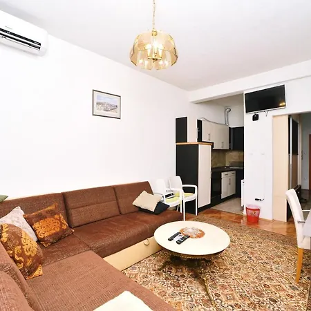 Centar Blizina Kastela I Splava Apartamento *