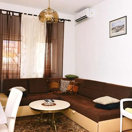 Centar Blizina Kastela I Splava *