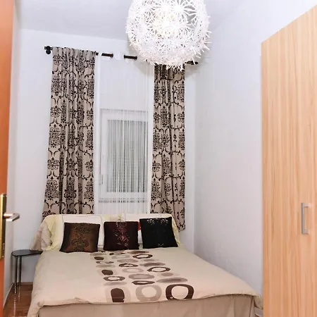 Centar Blizina Kastela I Splava *